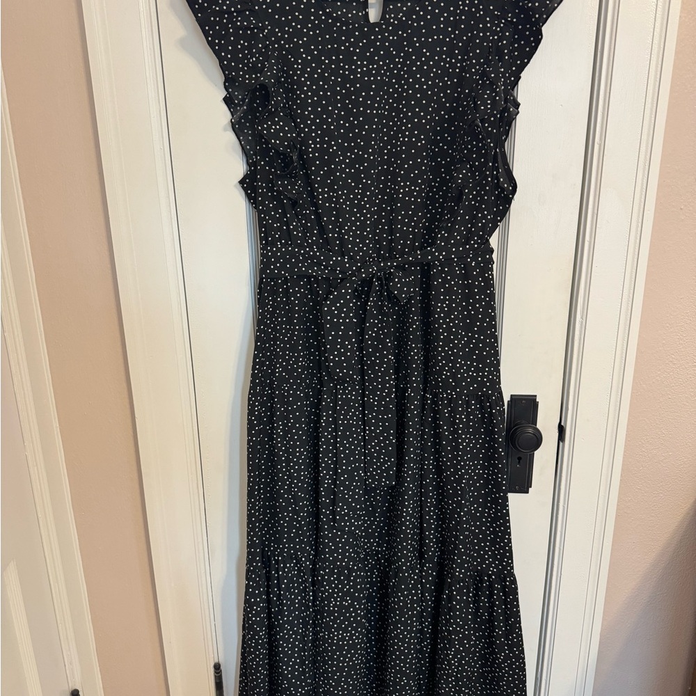 Black and White Sleeveless Ruffled Maxi Dress